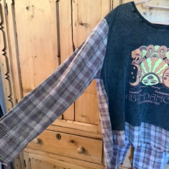 JADED GYPSY COMING WITH YOU ABUNDANCE FLANNEL NWT - Picture 6 of 8